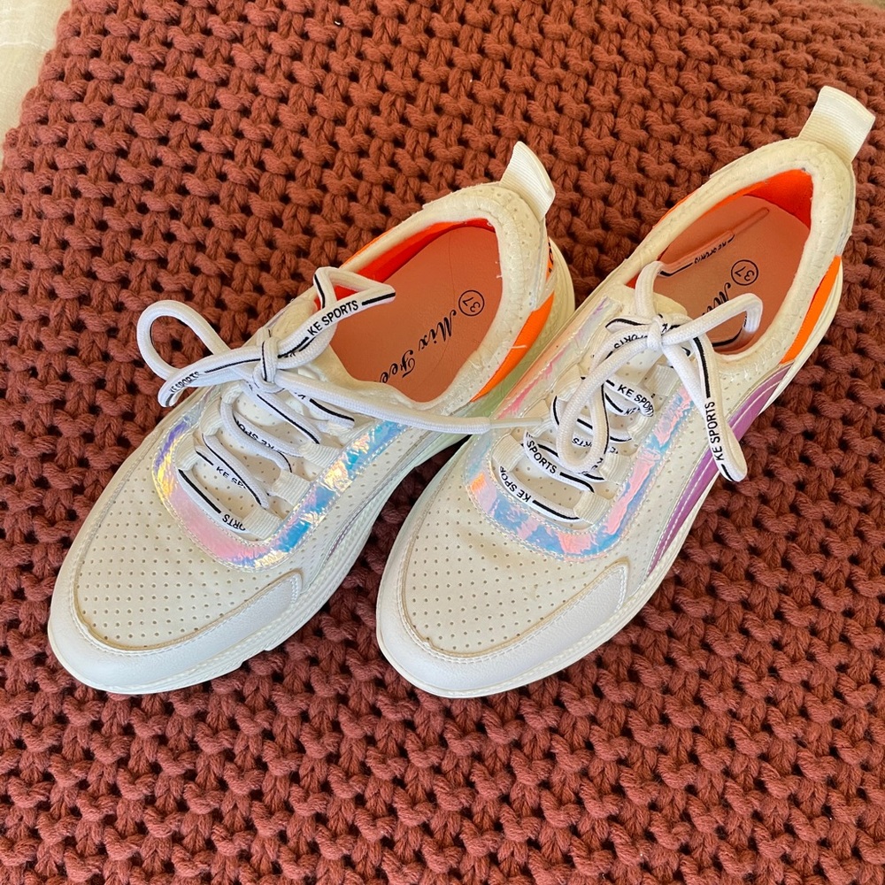 Like-new white iridescent sneakers!